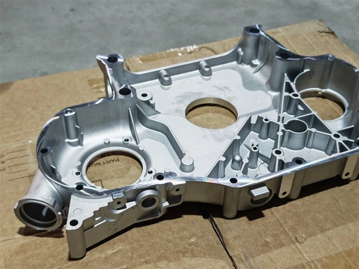 P/N. 02235812 Deutz F6L912 Diesel Engine Front Cover high quality